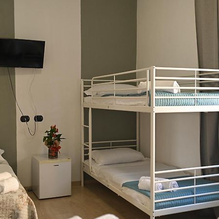 La Gloria Rho Private Rooms Only 外观 照片