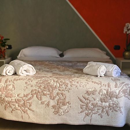 La Gloria Rho Private Rooms Only 外观 照片