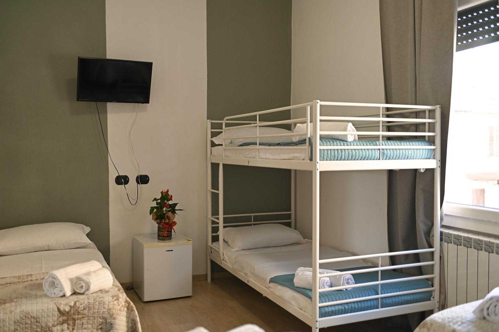 La Gloria Rho Private Rooms Only 外观 照片