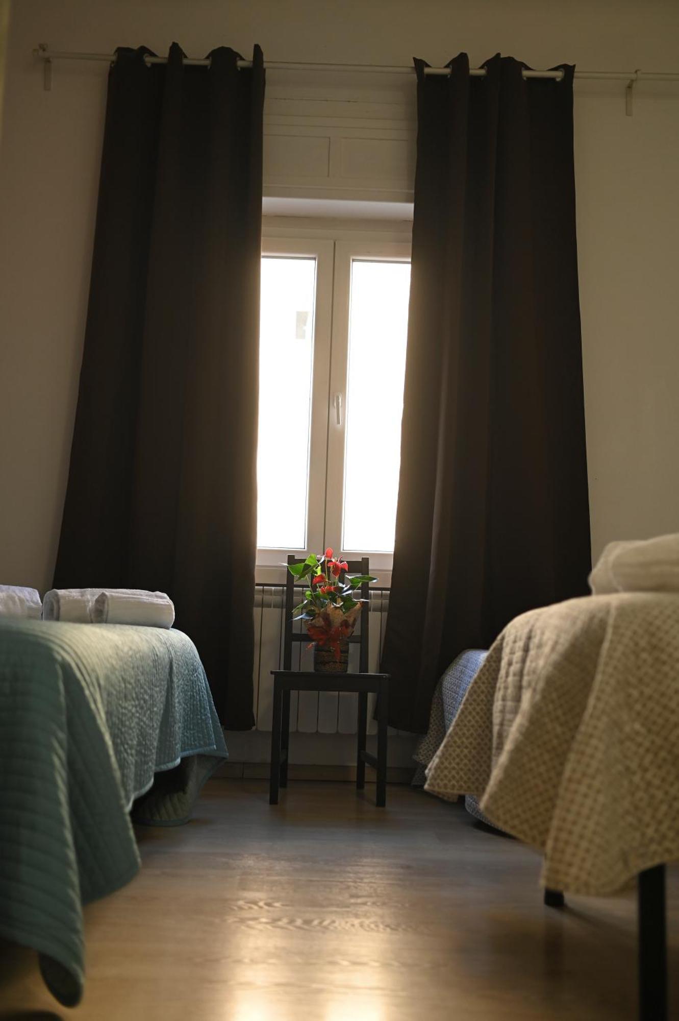 La Gloria Rho Private Rooms Only 外观 照片