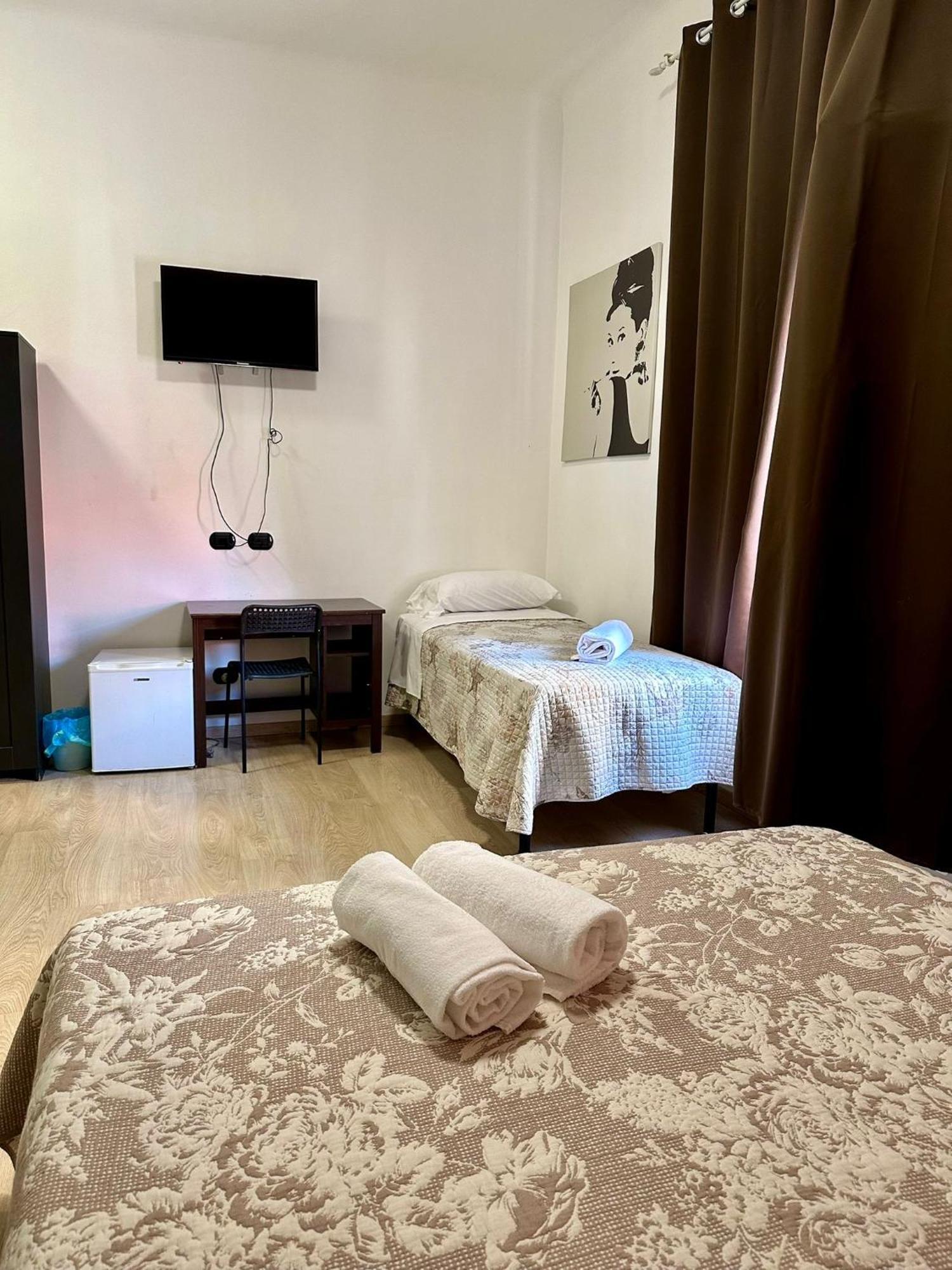 La Gloria Rho Private Rooms Only 外观 照片